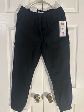 Tinseltown Black Women's Cargo Jogger Pants